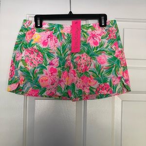 NWT Lilly Pulitzer Ocean View Short Resort White Pear Necessities